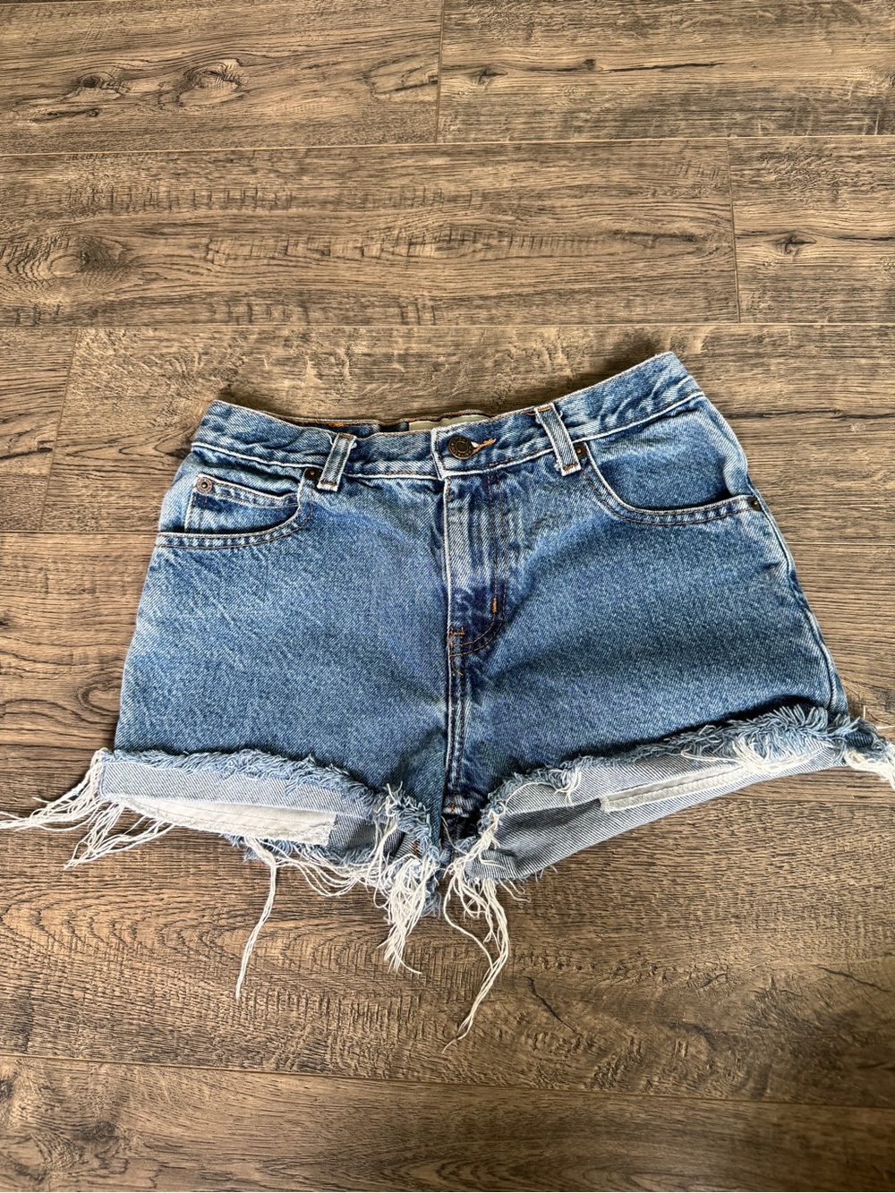 Old Navy Light Blue High-Rise Frayed Denim Shorts - Picture 2 of 6